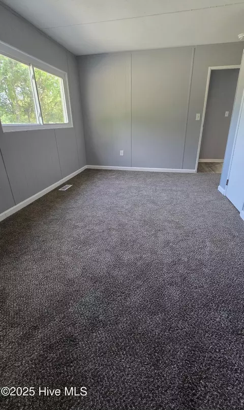 Bedroom - 18 Crown Point Rd, Hubert, NC 28539 photo 3 of 4