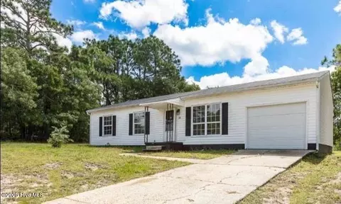 18 Crown Point Rd, Hubert, NC 28539