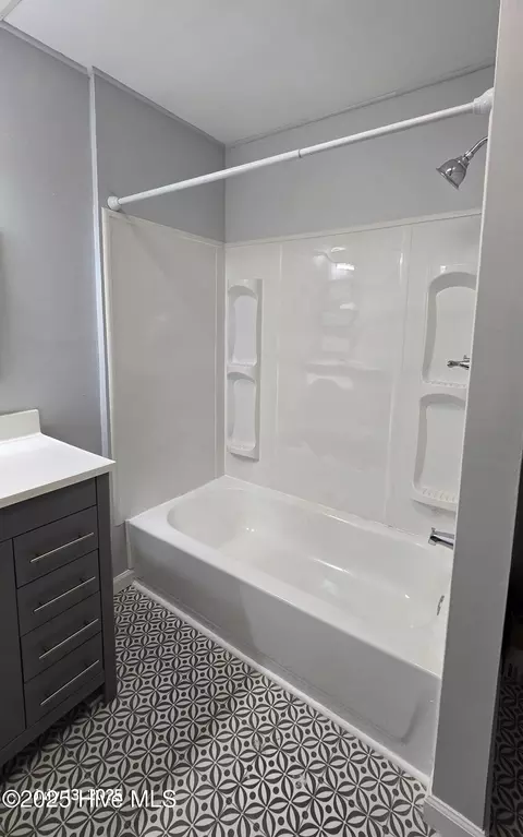 Bath - 18 Crown Point Rd, Hubert, NC 28539 photo 1 of 6