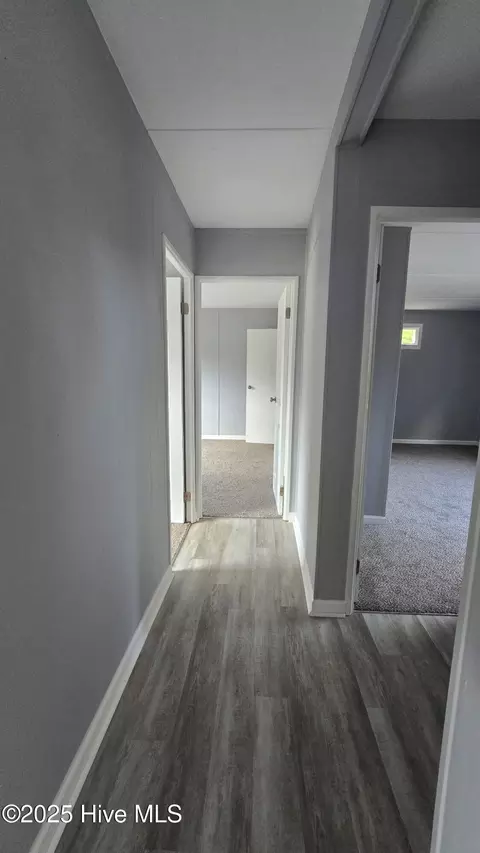 Entry Way - 18 Crown Point Rd, Hubert, NC 28539 photo 1 of 1