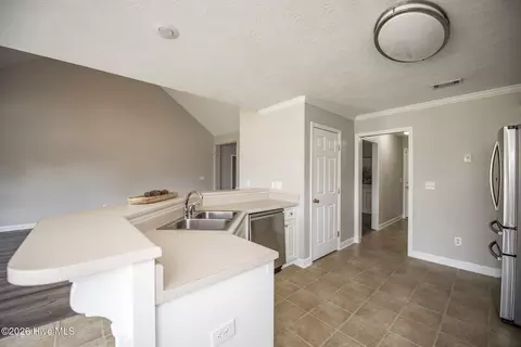 Kitchen - 702 Wickham Dr, Evans, GA 30809 photo 4 of 7
