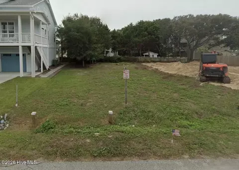 125 Dow Ave, Kure Beach, NC 28449 photo 2