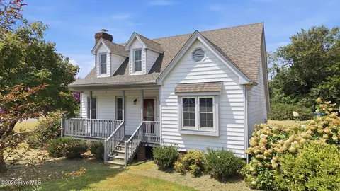 9438 Colonial Dr, Middlesex, NC 27557