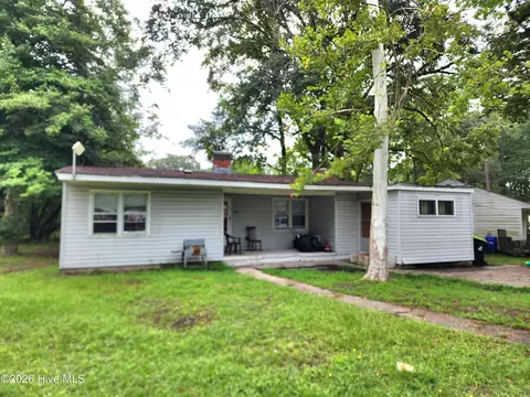 507 Ivy Dr, Grifton, NC 28530
