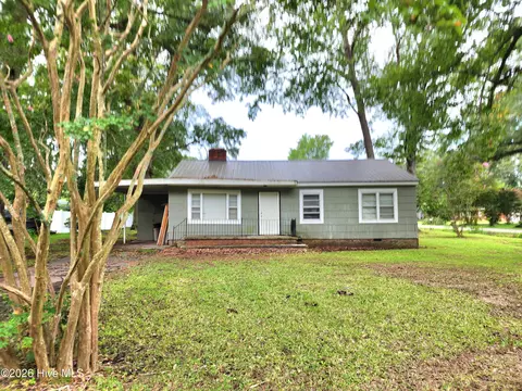 578 Charles St, Grifton, NC 28530