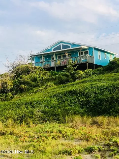 807 Emerald Dr, Emerald Isle, NC 28594