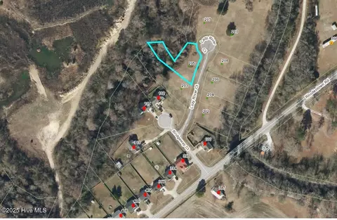 205 Lazy River Ct, Jacksonville, NC 28540