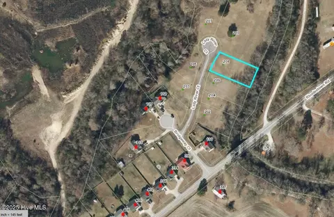 208 Lazy River Ct, Jacksonville, NC 28540