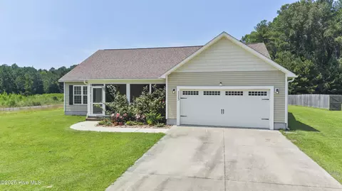 113 Quail Hollow Dr, Jacksonville, NC 28540