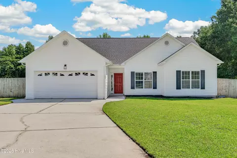 145 Spring Leaf Ln, Jacksonville, NC 28540