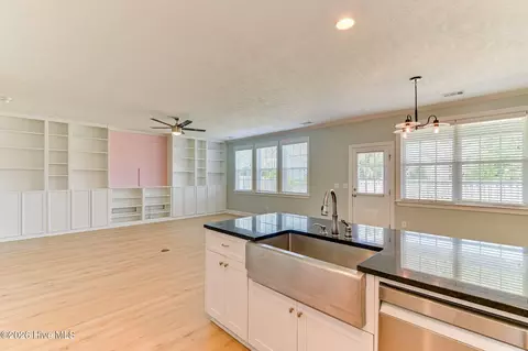 Living - 1047 Glenhaven Dr, Evans, GA 30809 photo 6 of 6