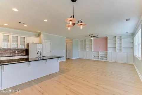 Living - 1047 Glenhaven Dr, Evans, GA 30809 photo 5 of 6