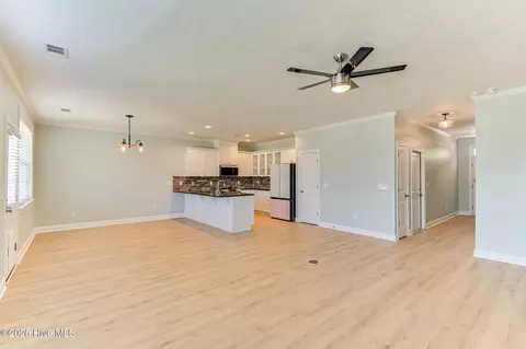 Living - 1047 Glenhaven Dr, Evans, GA 30809 photo 4 of 6