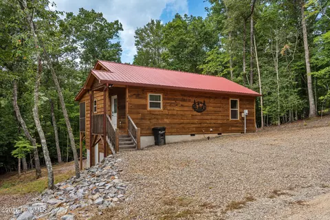 26 Carrolls Rdg, Murphy, NC 28906