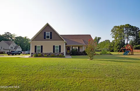 200 Gillcrest Ct, Jacksonville, NC 28540
