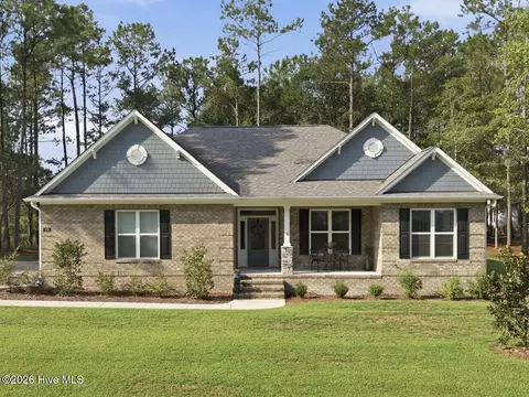 579 Hearthside Dr SE, Bolivia, NC 28422