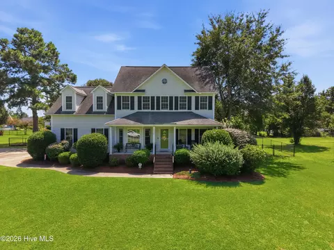 1331 Hemlock Dr, Greenville, NC 27858