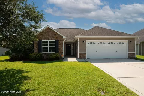 837 Dynasty Dr, Jacksonville, NC 28546