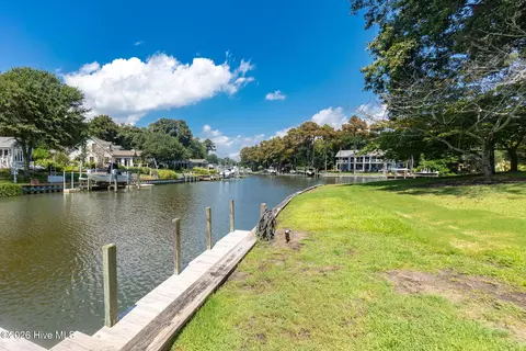 View/Area - 159 Loblolly Dr, Pine Knoll Shores, NC 28512 photo 13 of 15