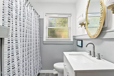 Bath - 1105 Oak Ave, Hamlet, NC 28345 photo 3 of 3