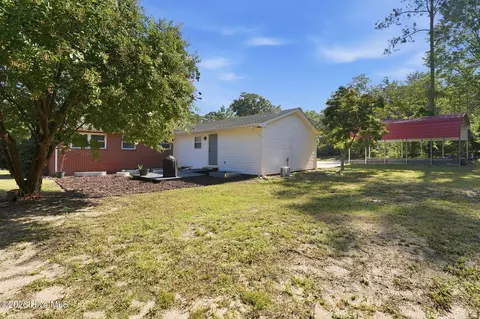 Exterior - 1105 Oak Ave, Hamlet, NC 28345 photo 8 of 13