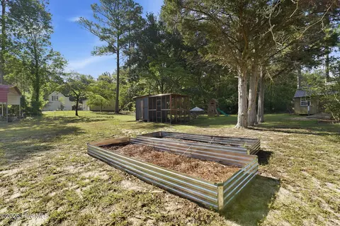 Exterior - 1105 Oak Ave, Hamlet, NC 28345 photo 10 of 13
