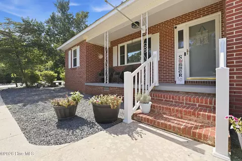 Exterior - 1105 Oak Ave, Hamlet, NC 28345 photo 2 of 13