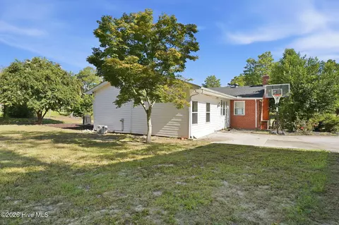 Exterior - 1105 Oak Ave, Hamlet, NC 28345 photo 7 of 13
