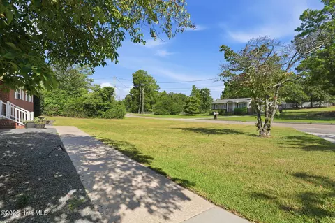 Exterior - 1105 Oak Ave, Hamlet, NC 28345 photo 3 of 13