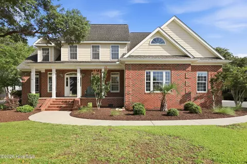 105 Harold Ave, Swansboro, NC 28584