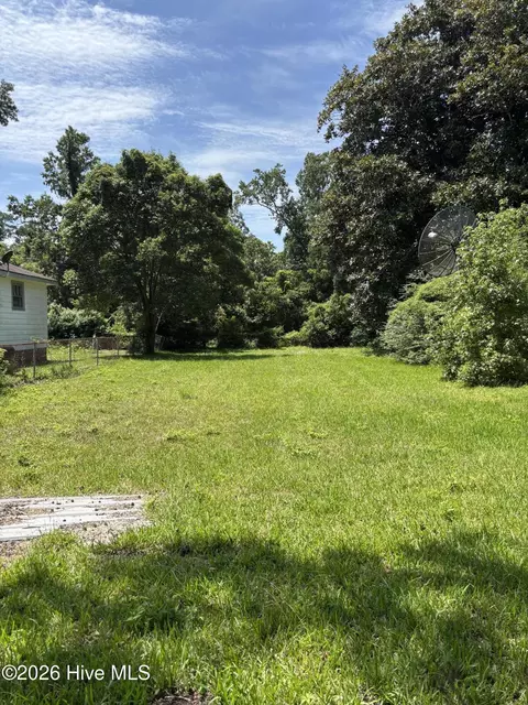 321 N 25th St, Wilmington, NC 28405