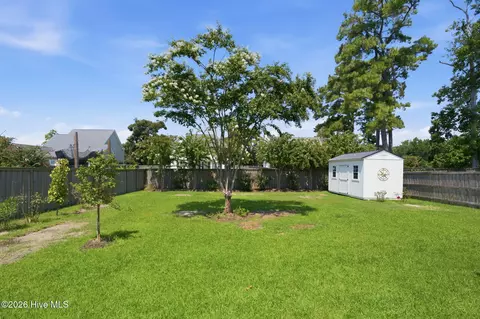 Exterior - 100 Daylight Dr, Hampstead, NC 28443 photo 10 of 13