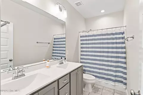 Bath - 100 Daylight Dr, Hampstead, NC 28443 photo 4 of 5