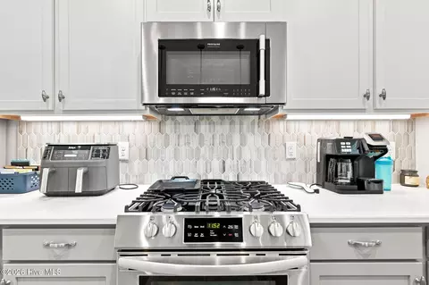 Kitchen - 100 Daylight Dr, Hampstead, NC 28443 photo 5 of 6