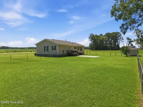 Exterior - 4900 Pleasant Plain Rd, Ayden, NC 28513 photo 6 of 8