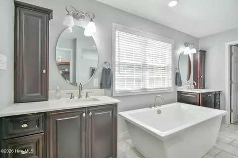 Bath - 4522 Bracada Dr, Durham, NC 27705 photo 2 of 6