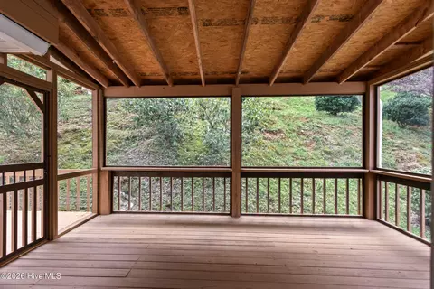 Exterior - 21 Grand Rdg, Murphy, NC 28906 photo 6 of 15