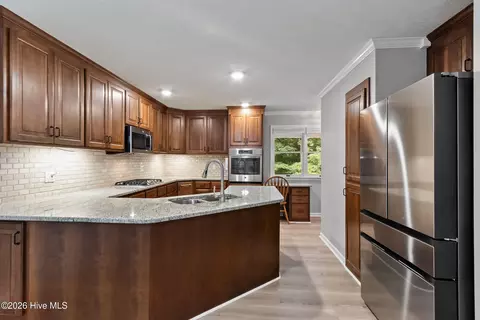 Kitchen - 21 Grand Rdg, Murphy, NC 28906 photo 1 of 5