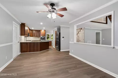 Entry Way - 21 Grand Rdg, Murphy, NC 28906 photo 5 of 11