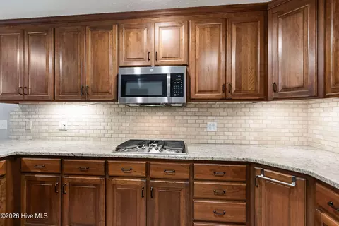 Kitchen - 21 Grand Rdg, Murphy, NC 28906 photo 3 of 5