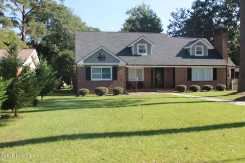 227 E College St, Whiteville, NC 28472