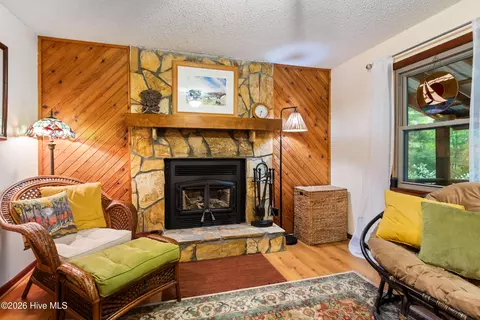 Living - 317 W Hills Dr, Murphy, NC 28906 photo 1 of 1