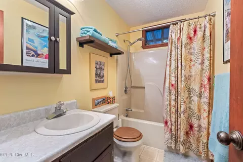 Bath - 317 W Hills Dr, Murphy, NC 28906 photo 1 of 3