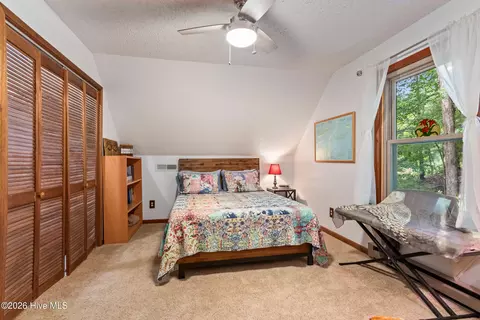Bedroom - 317 W Hills Dr, Murphy, NC 28906 photo 5 of 7
