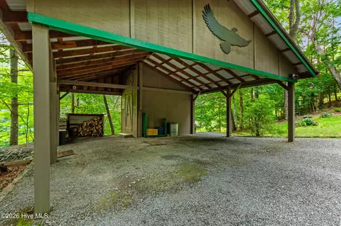 Exterior - 317 W Hills Dr, Murphy, NC 28906 photo 11 of 23