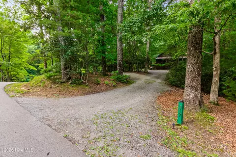Exterior - 317 W Hills Dr, Murphy, NC 28906 photo 18 of 23