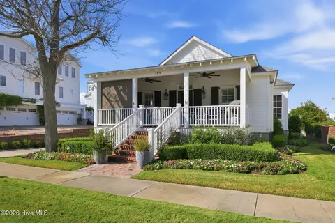 109 Broad St, Beaufort, NC 28516