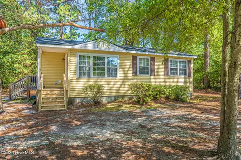 590 S Glover St, Southern Pines, NC 28387