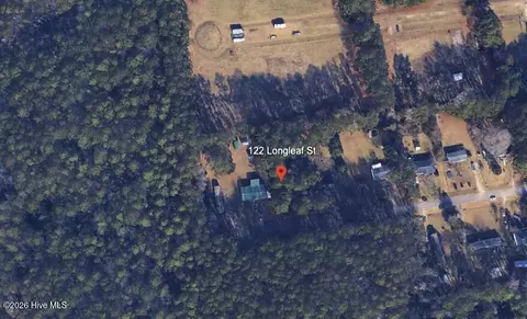122 Longleaf Dr, Newport, NC 28570
