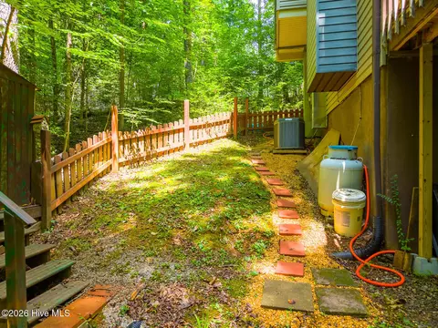 Exterior - 1410 Village Rd, Murphy, NC 28906 photo 17 of 22